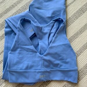 Set Active Luxform Bra and Leggings in Avenue in Small.